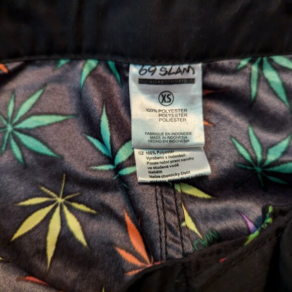 Women's 69 SLAM xs weed leaf board shorts (Thailand) - Picture 2 of 3